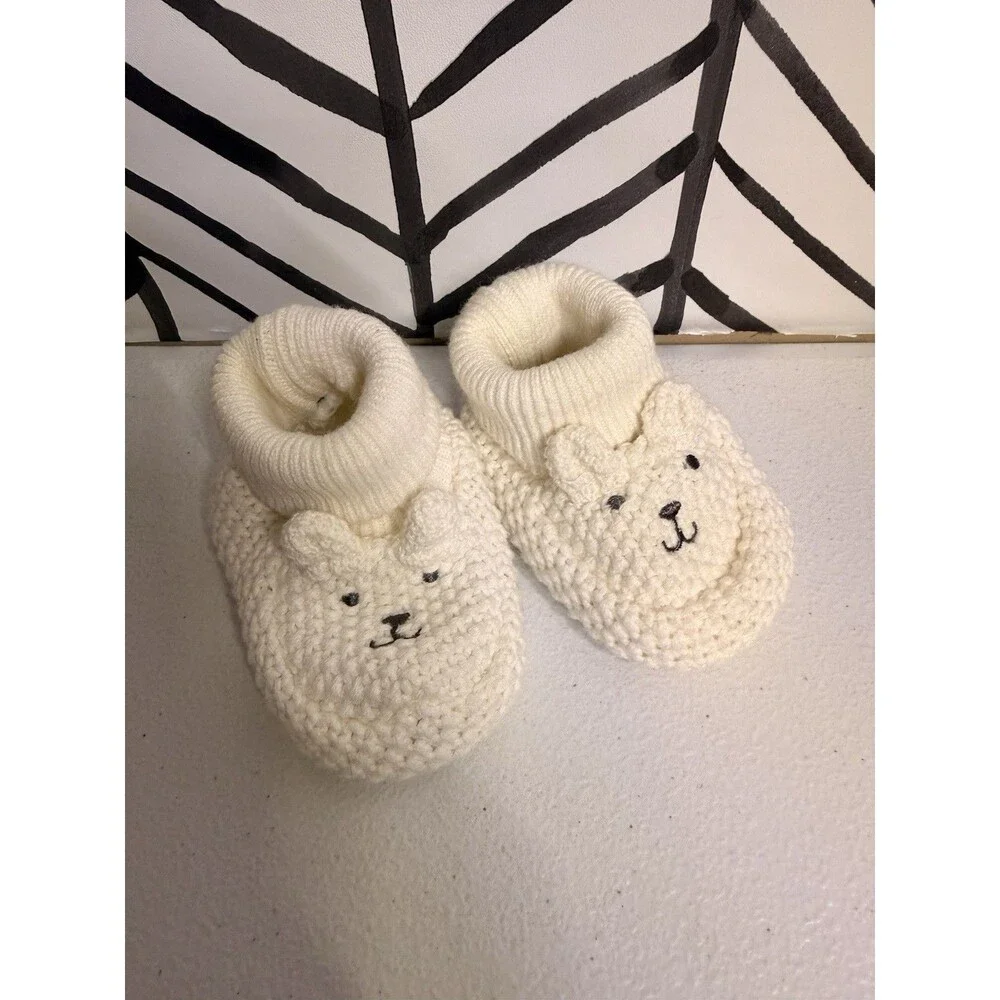 White Bear Knit Newborn Sock Booties Adorable Unisex Baby 0-3 Months